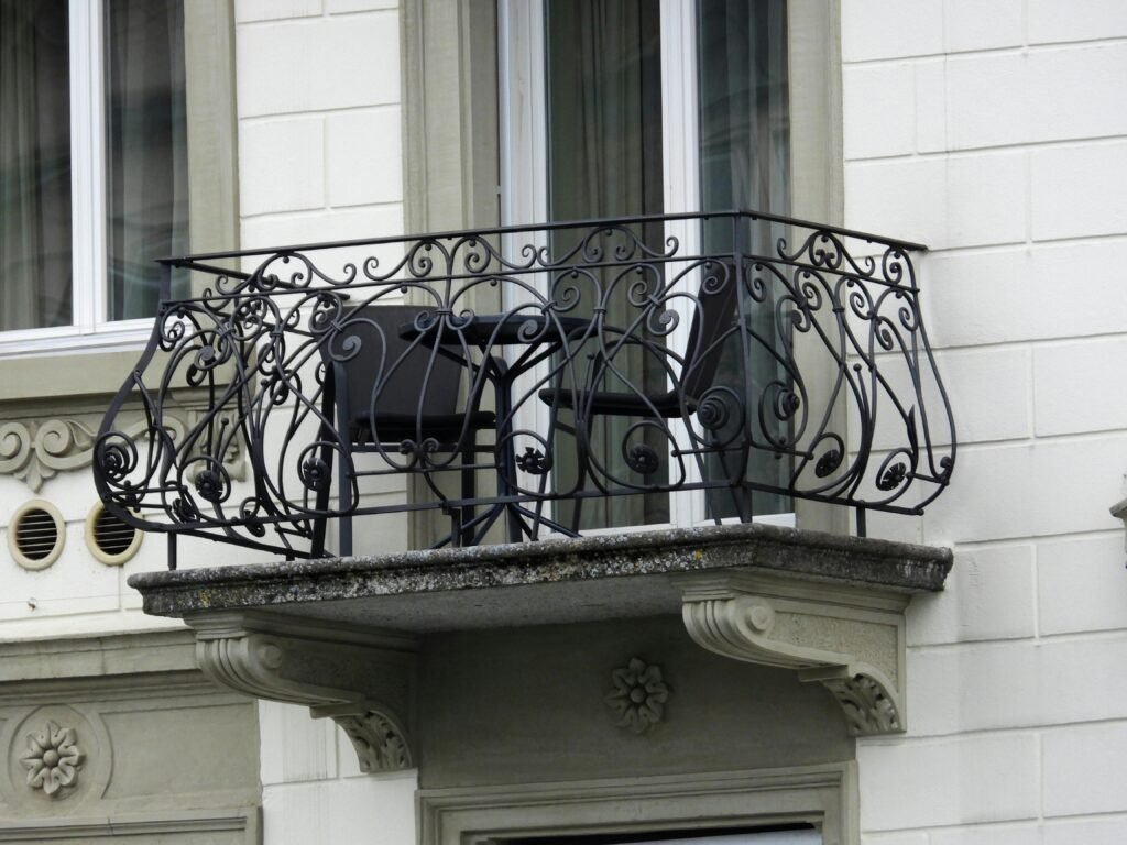 10 idées incroyable pour un rangements malins pour petit appartement / studio